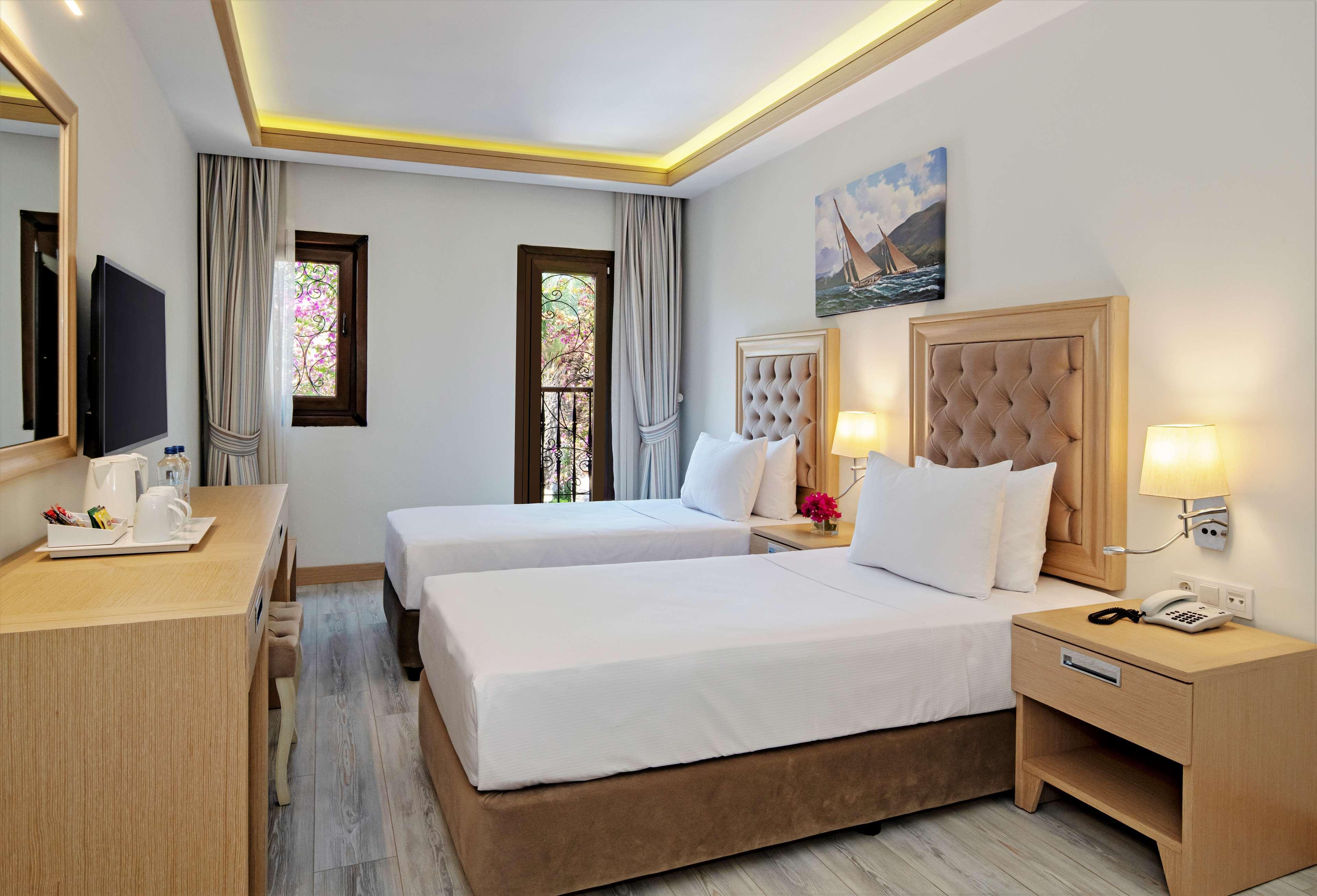 Twin Room,1275059455:JPEG